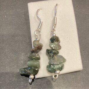 NWT Elegant Green Stone Dangle Earrings